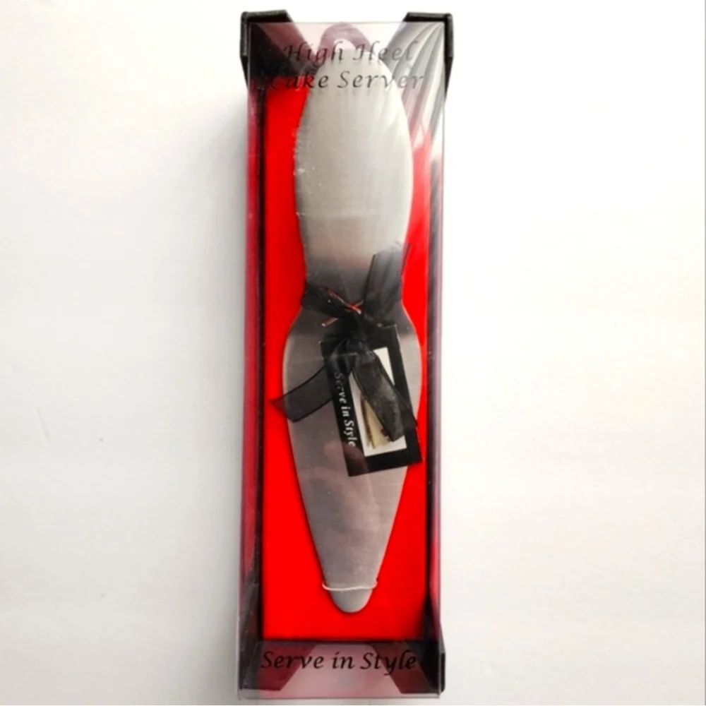 Shoe Cake Server